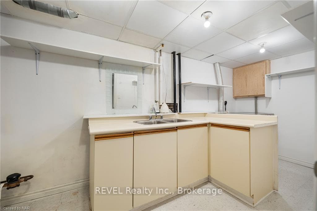8136 COVENTRY Road Unit 29 photo 23