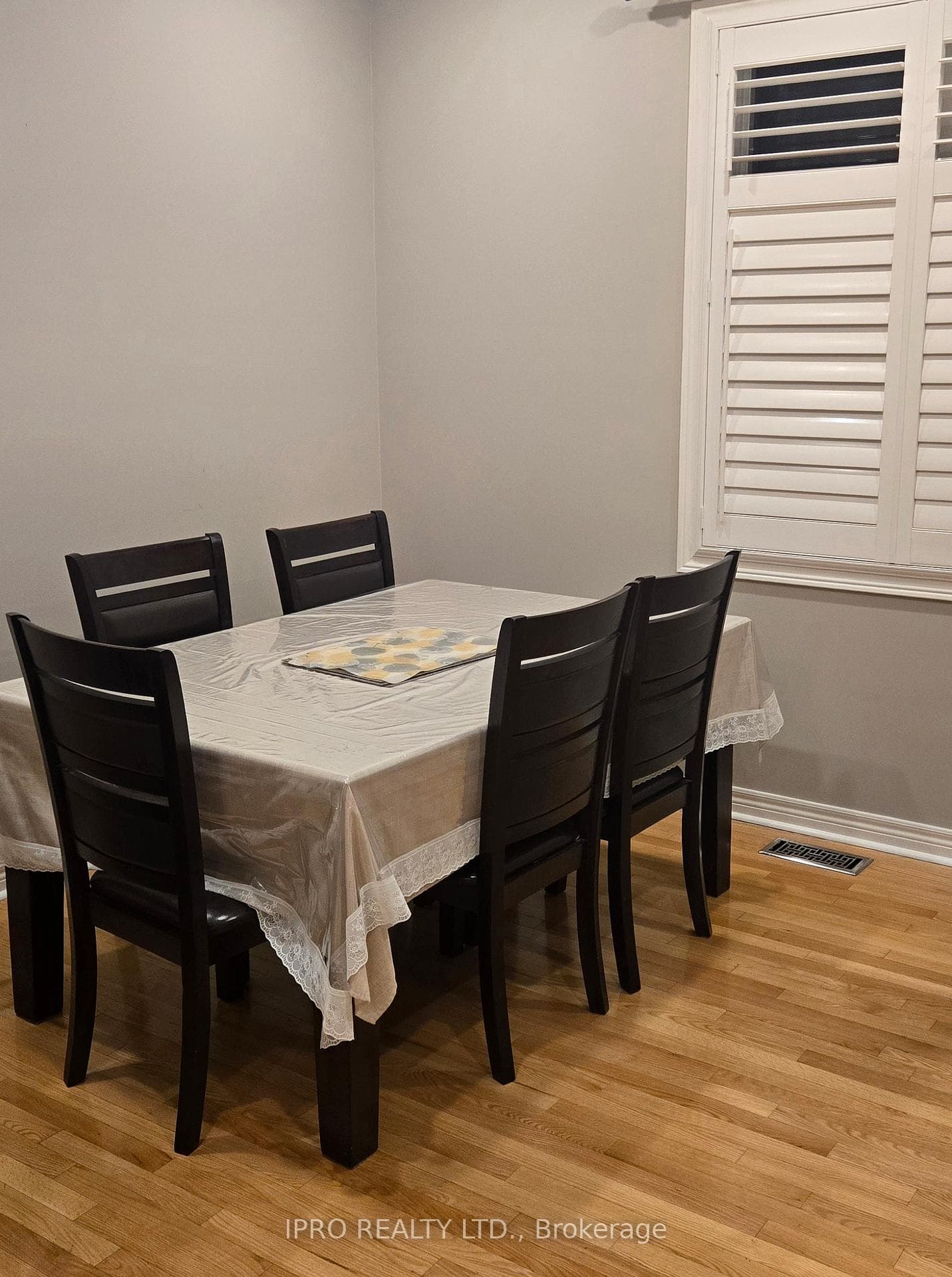 92 Conover Avenue photo 6