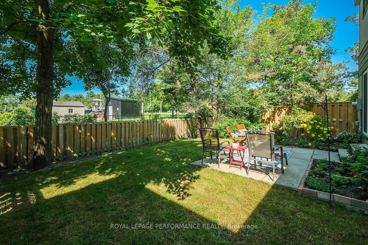 42 Compata Way photo 32