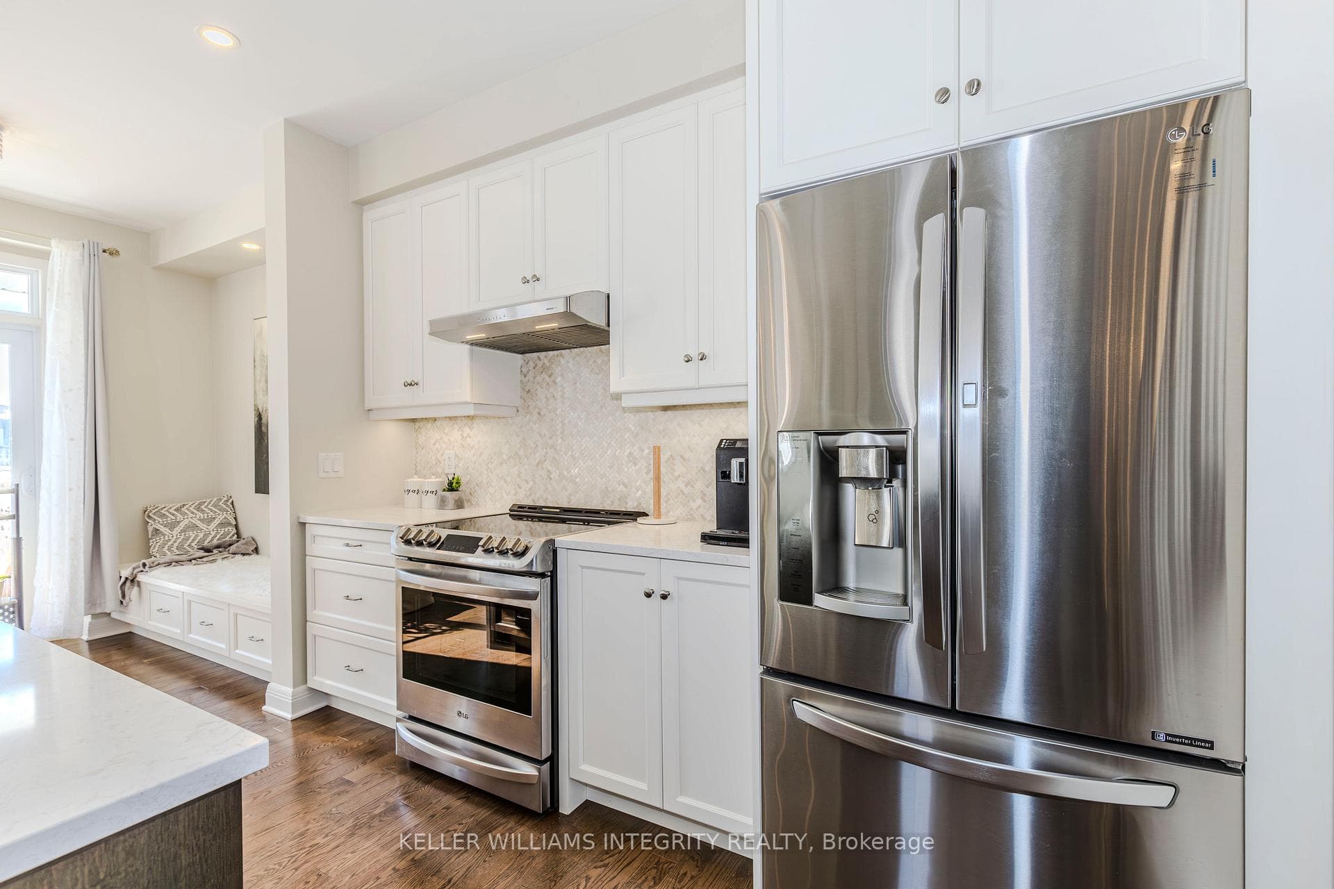 706 Gabriola Way photo 18