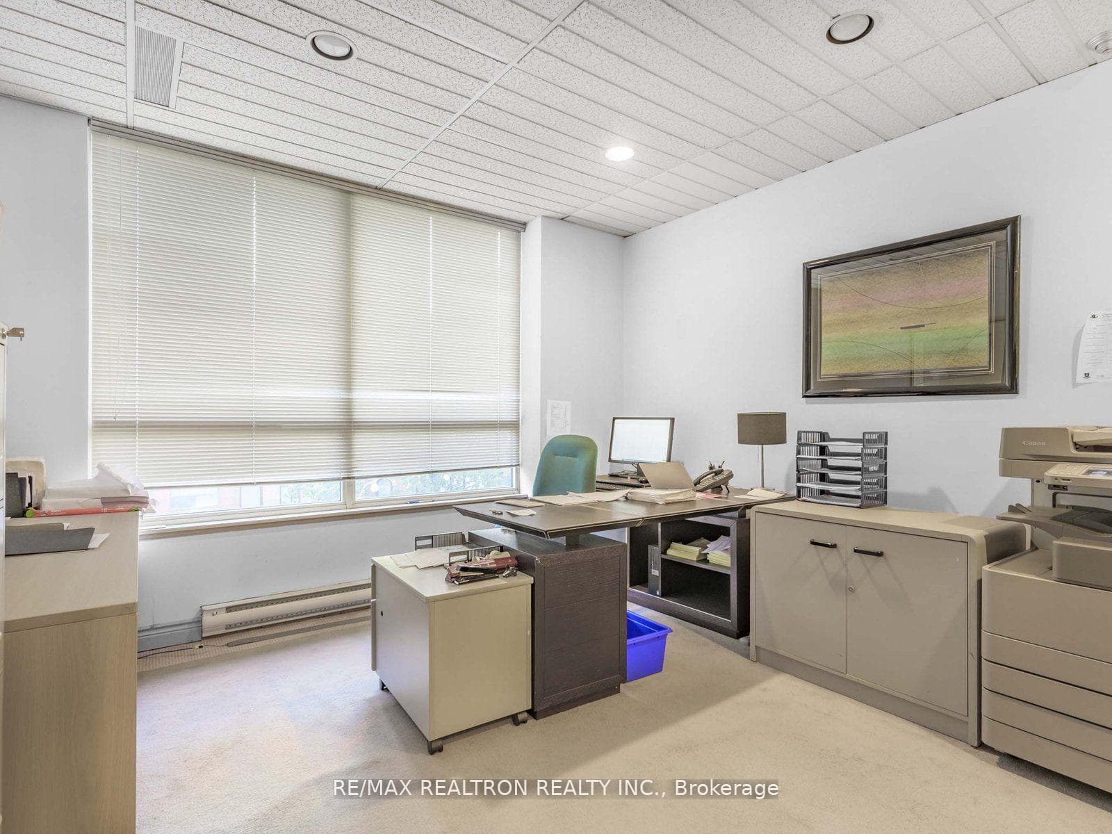 120 Carlton Street Unit 404 photo 12