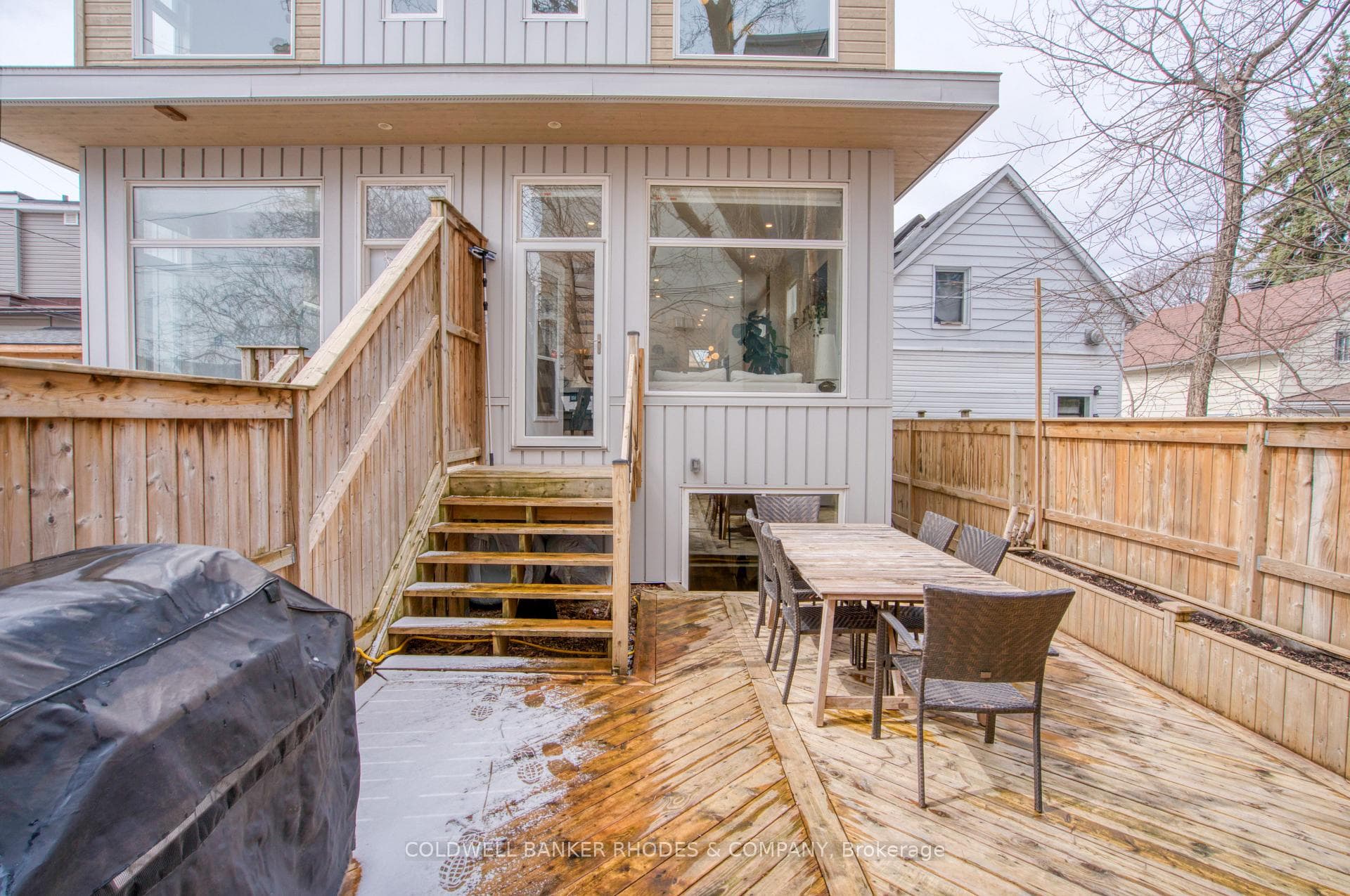 Excellent outdoor entertaining space.