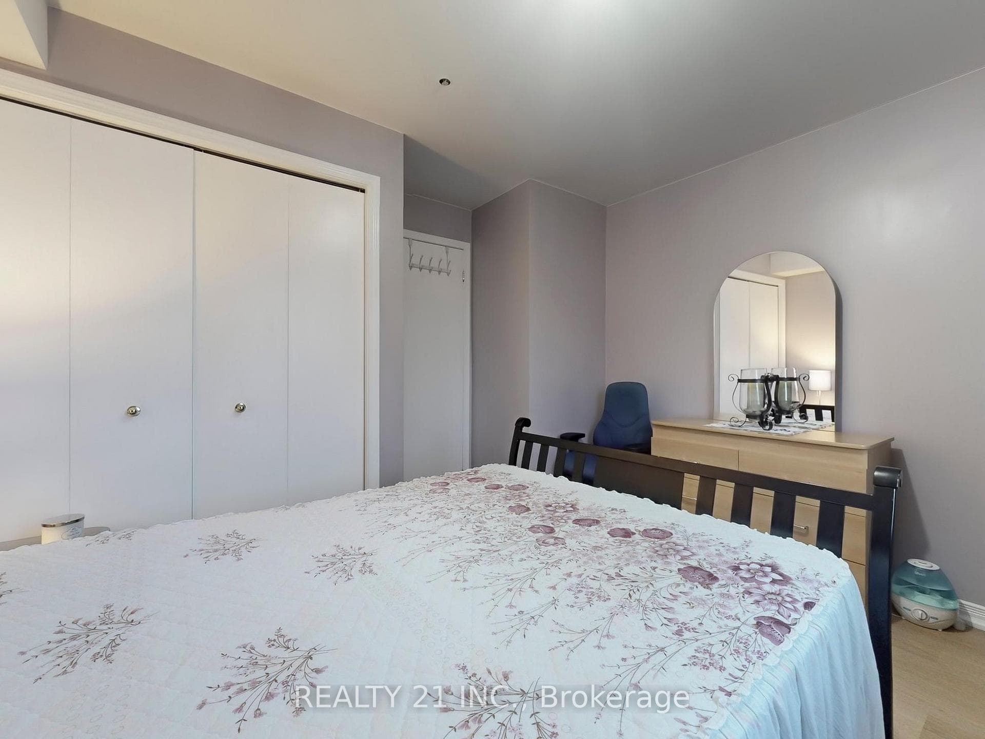 684 Warden Avenue Unit 123 photo 24