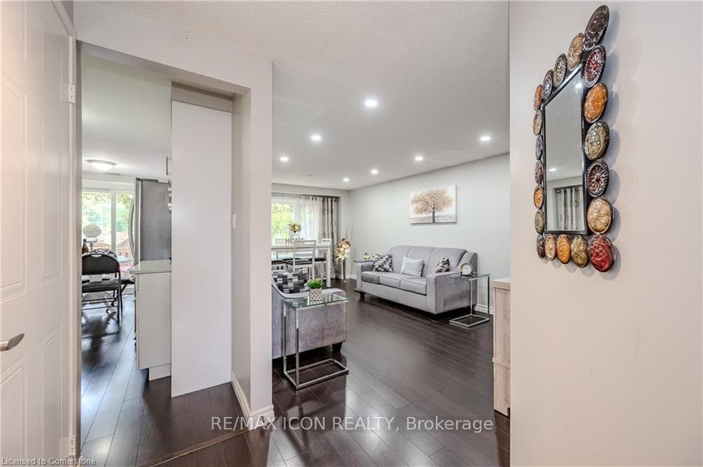 395 Downsview Place photo 5