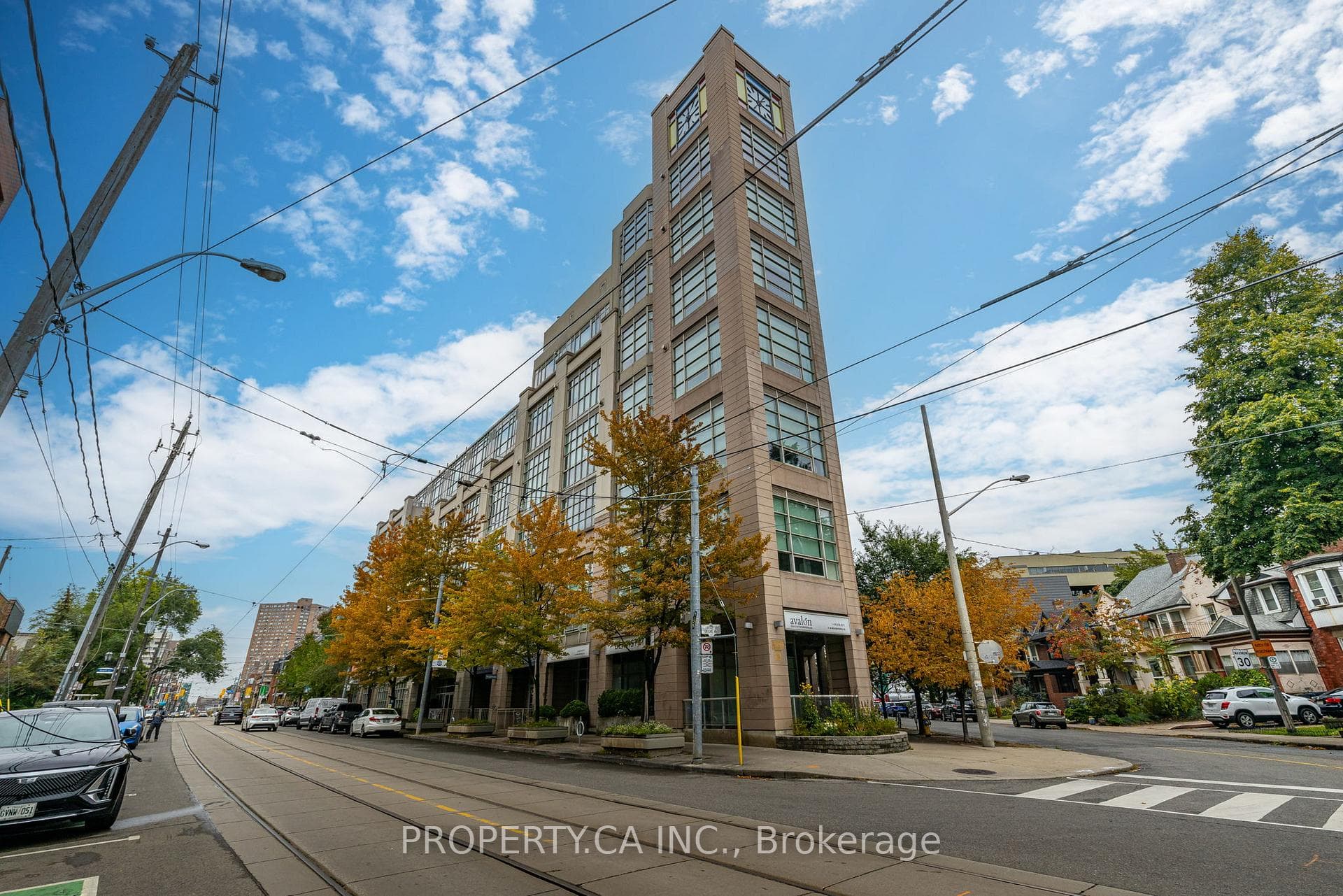 437 Roncesvalles Avenue Unit 211 photo 1