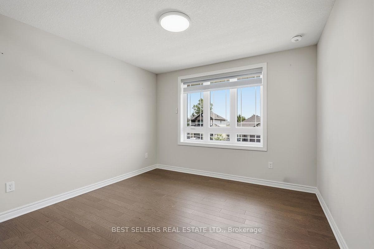 22 Weir Crescent photo 33