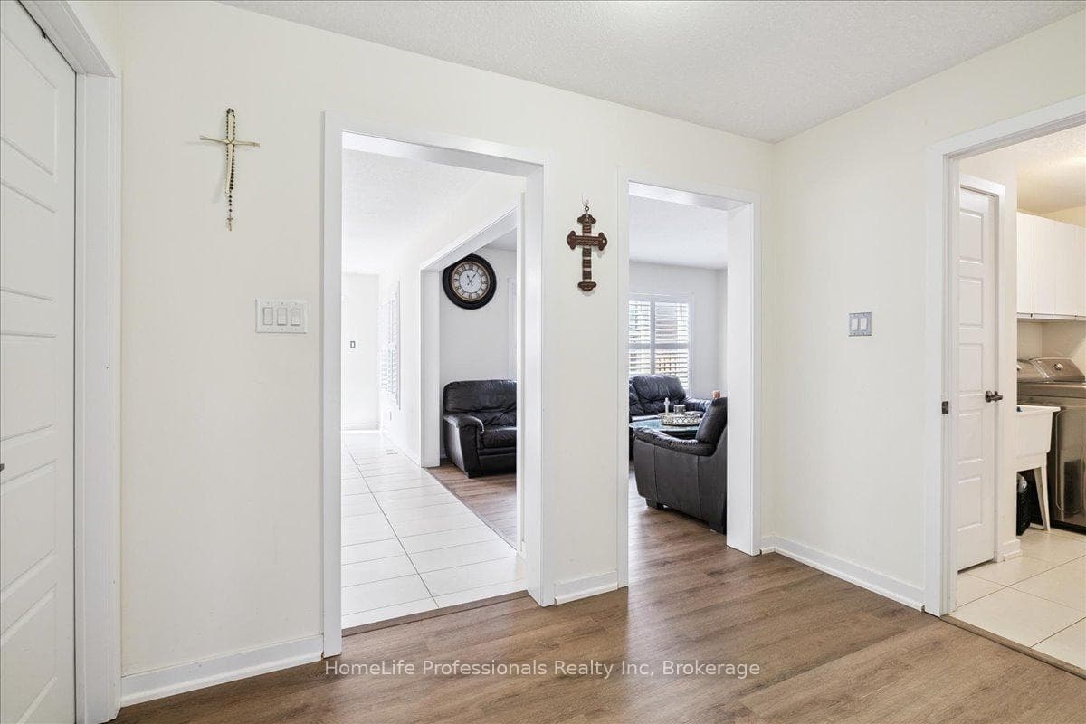 107 Pagebrook Crescent photo 9