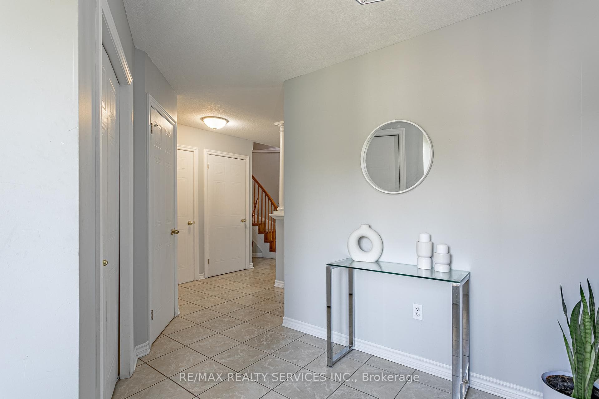 829 Oakcrossing Road photo 6
