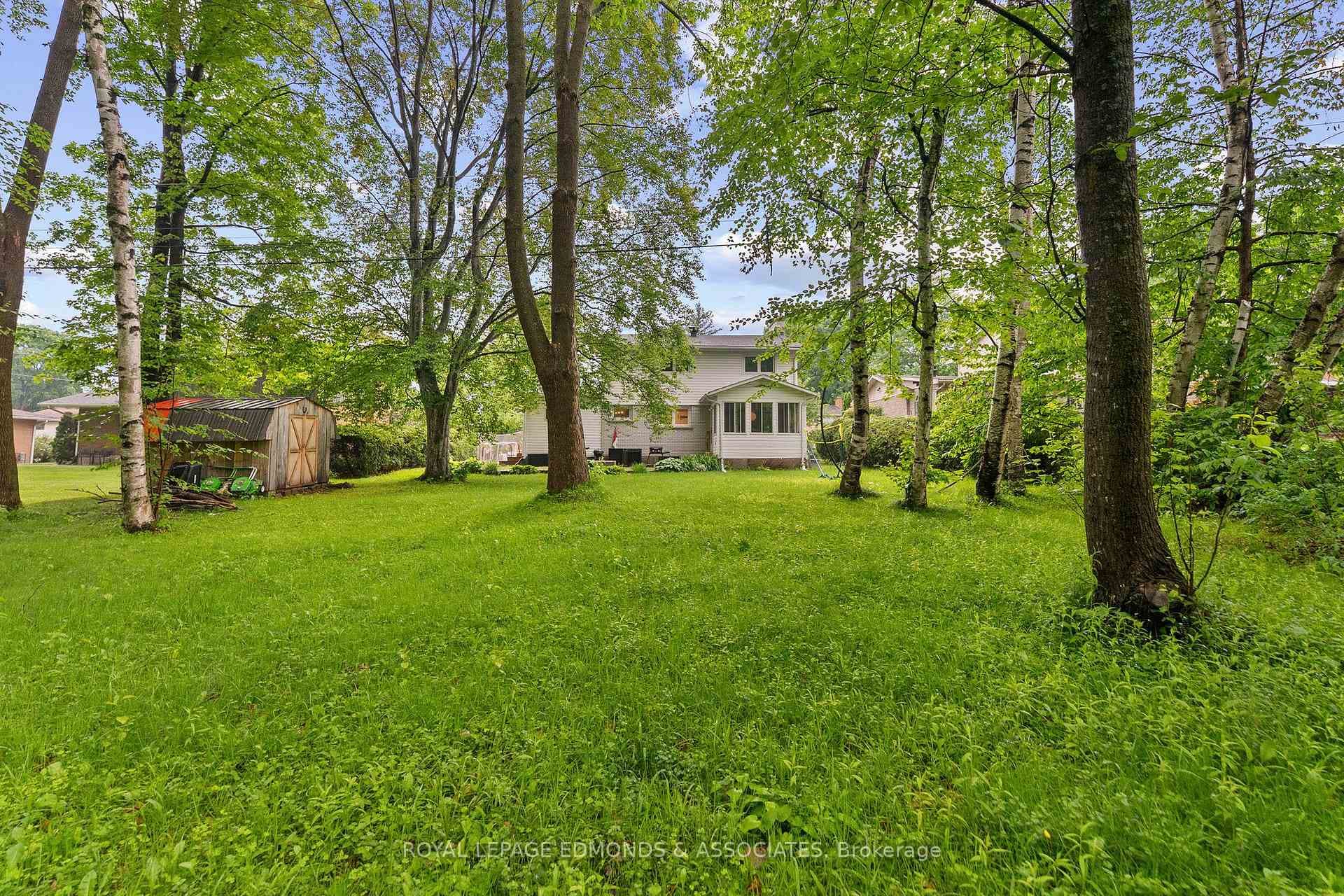 607 Elizabeth Street photo 43