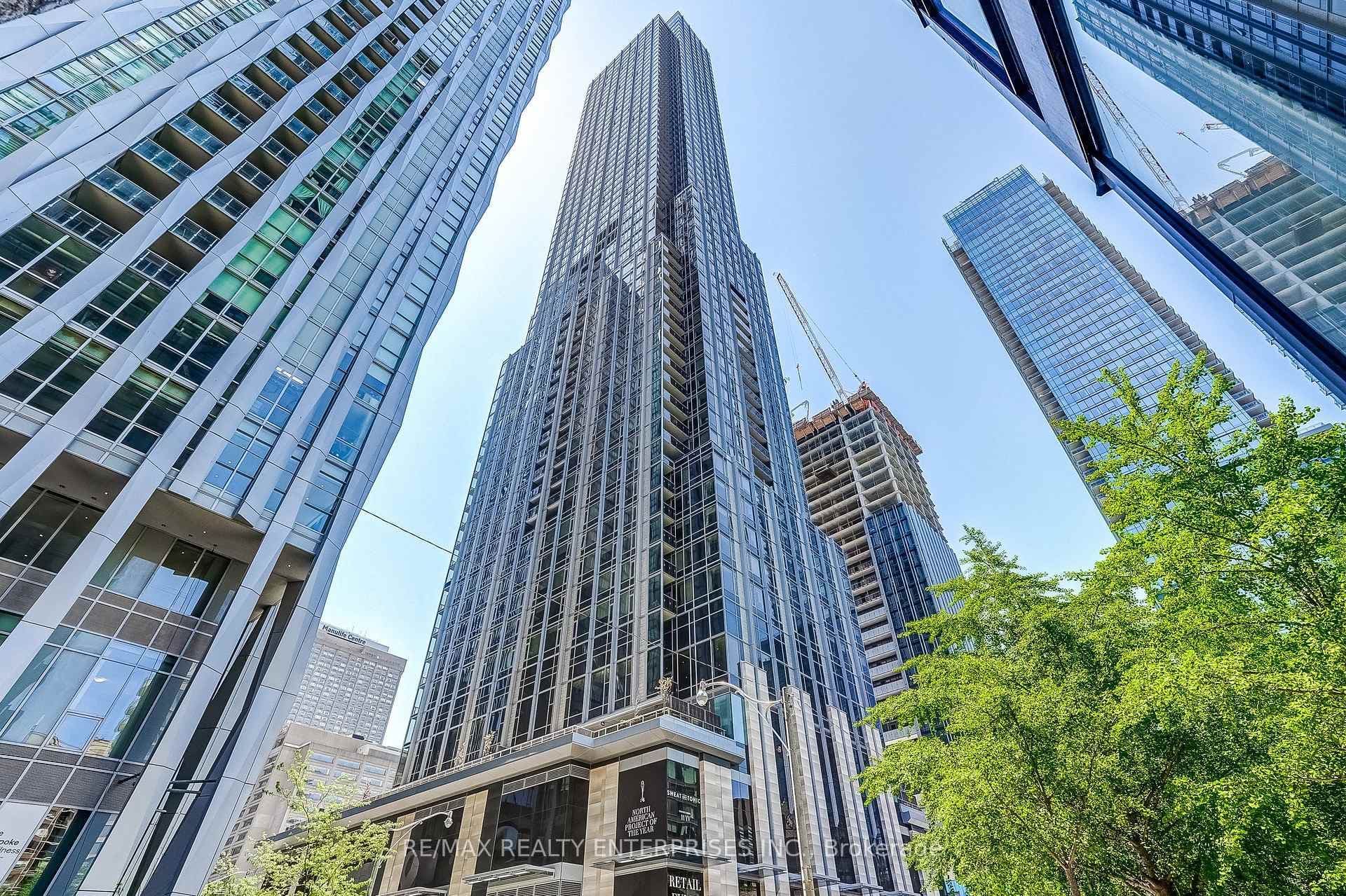 11 Yorkville Avenue Unit 2409 photo 1