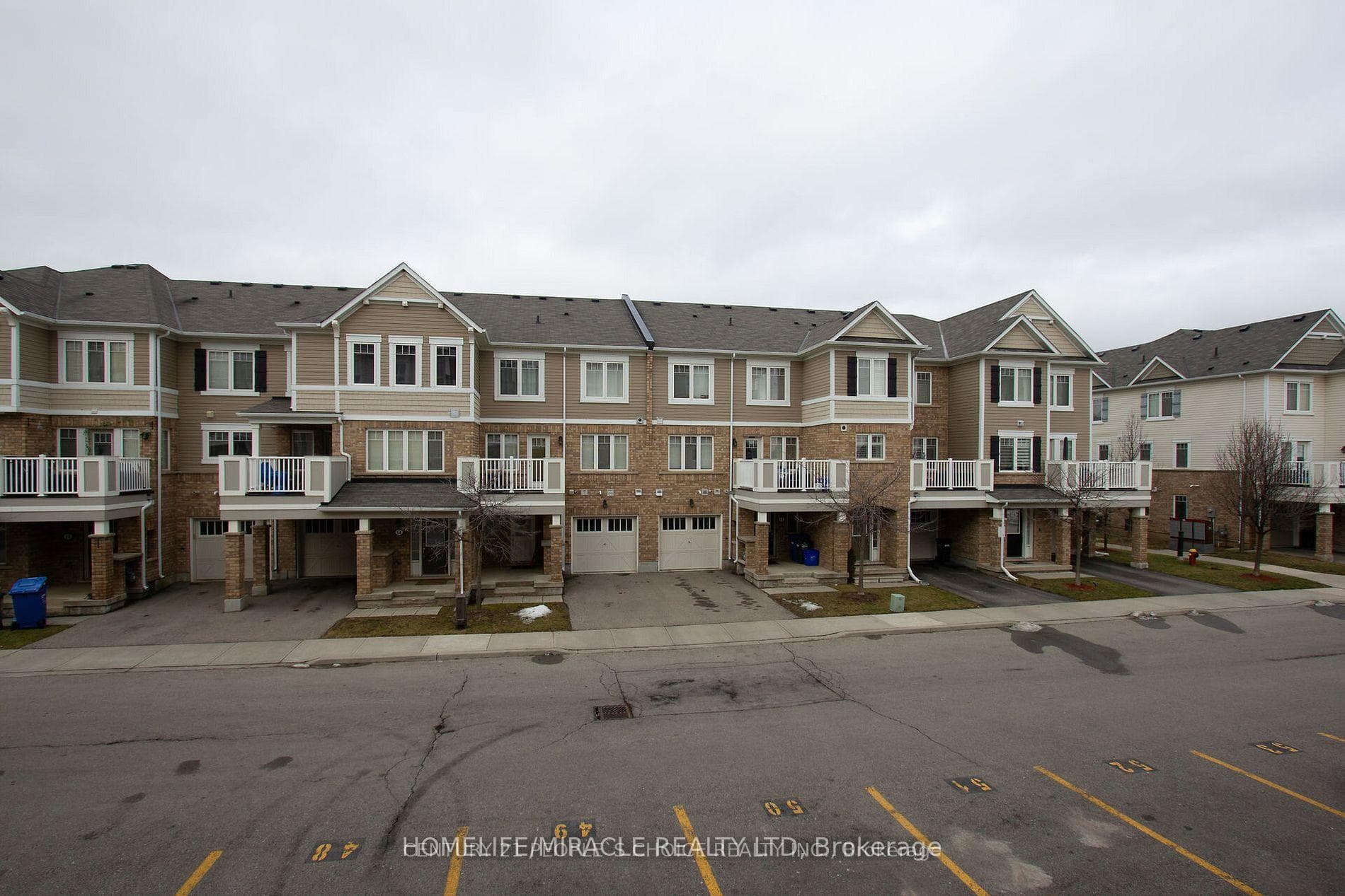 1045 Nadalin Heights Unit 211 photo 3