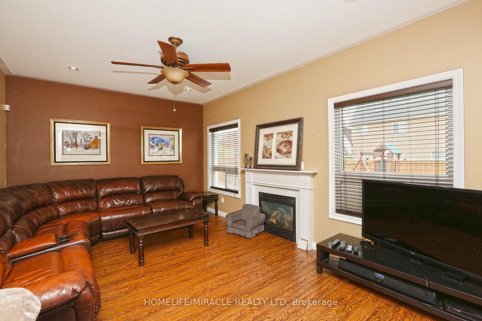 21 Perkins Drive photo 3