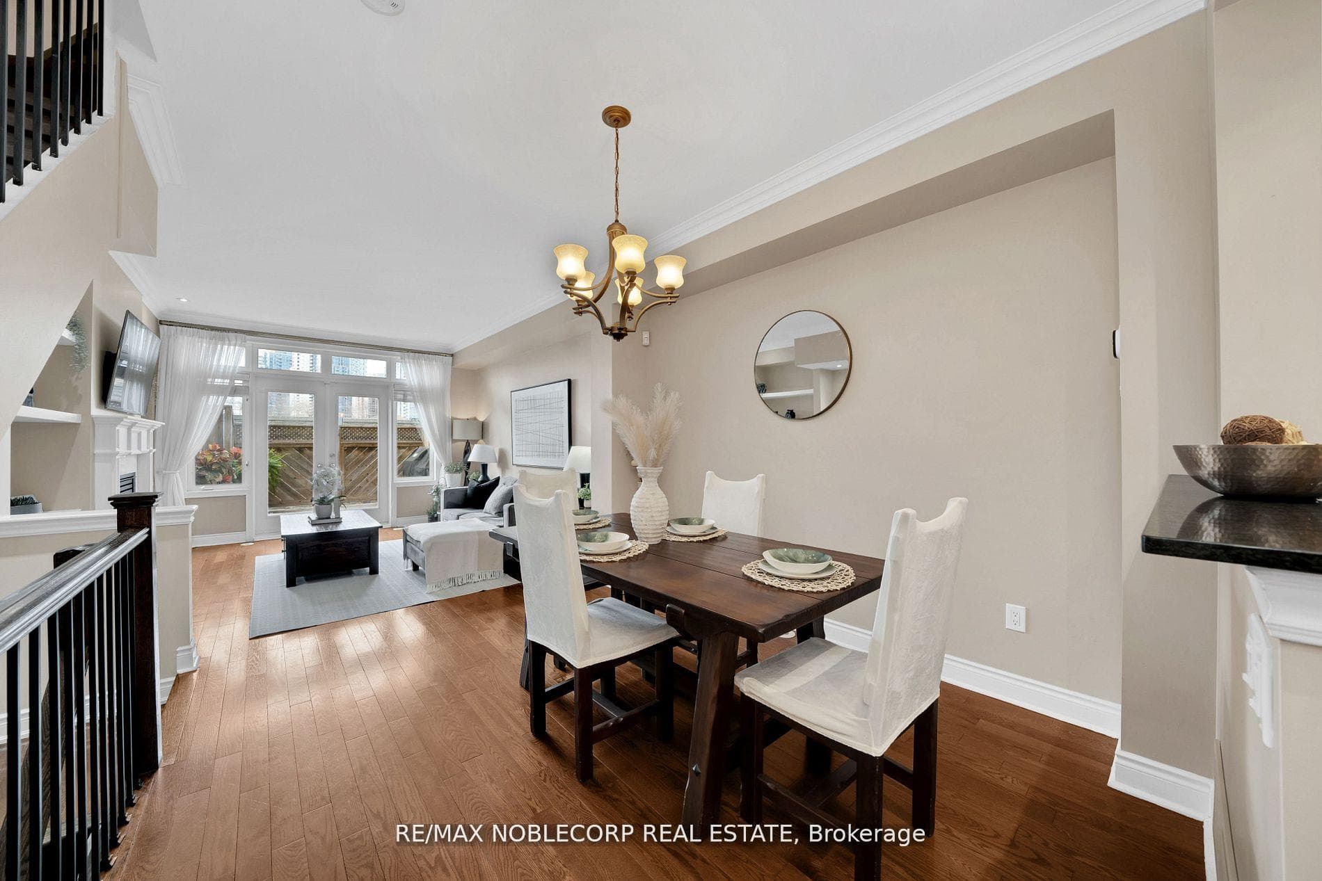 275 Van Dusen Boulevard Unit 8 photo 11