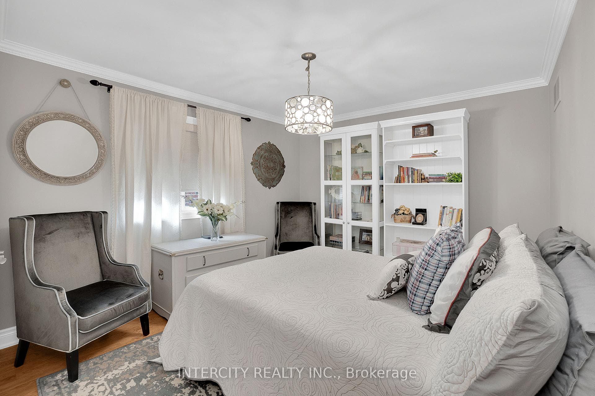 11 Queensberry Crescent photo 27