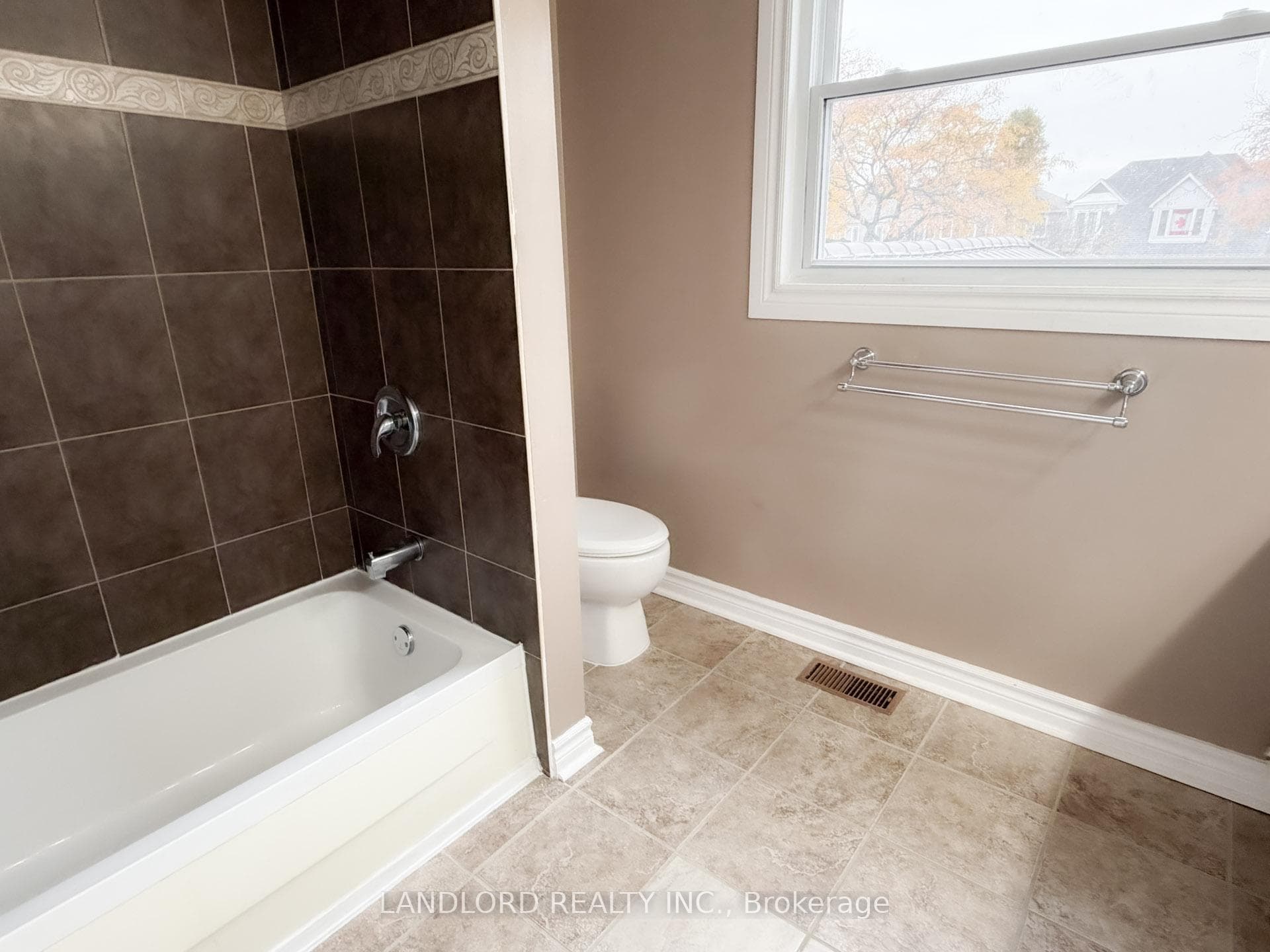 21 Raspberry Road photo 22