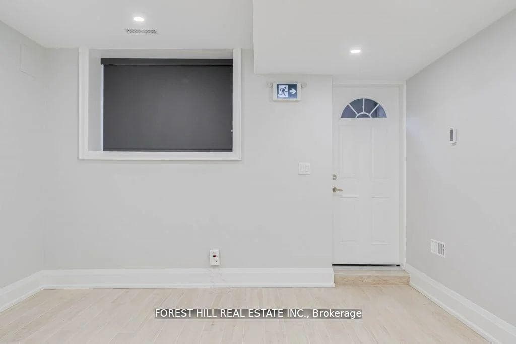 63 Argyle Street Unit Lower photo 5