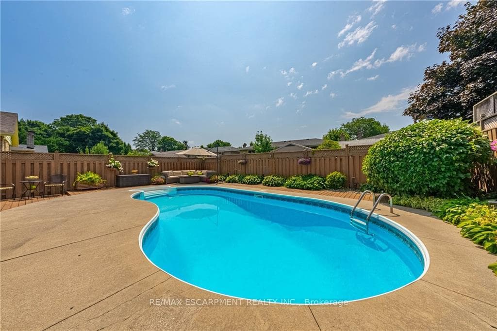 83 Forestgate Drive photo 34