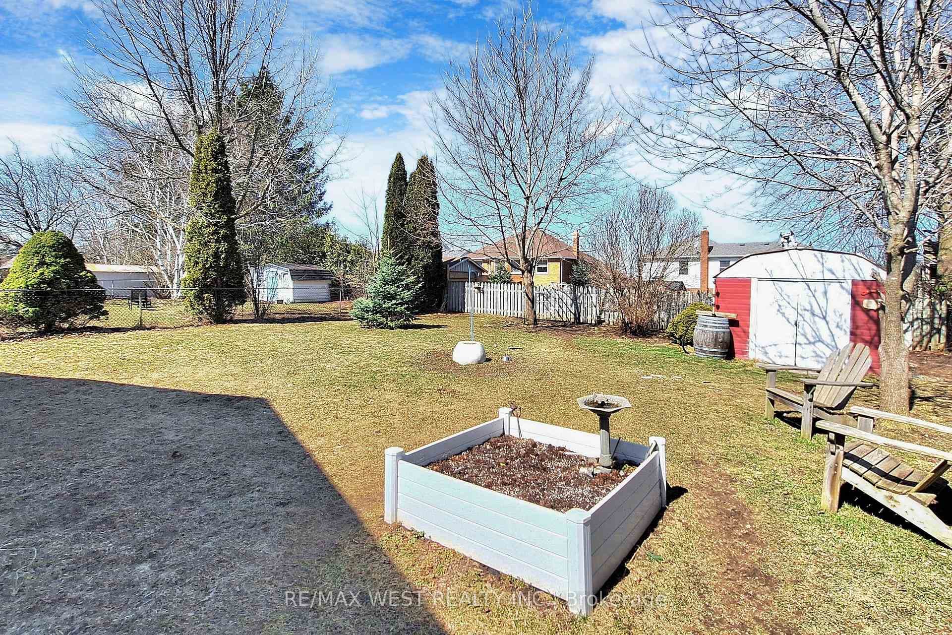 162 Colborne Street photo 28