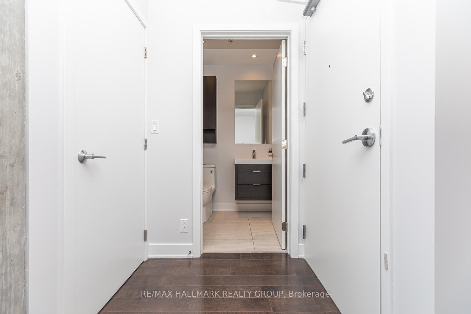 20 DALY Avenue Unit 1905 photo 6