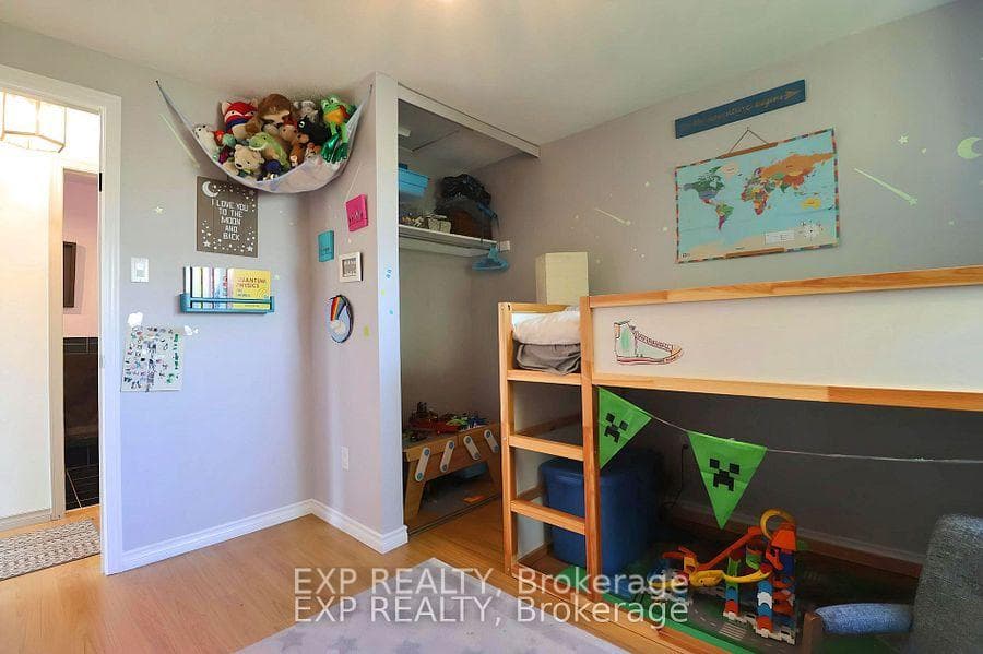 142 Royal Salisbury Way photo 21