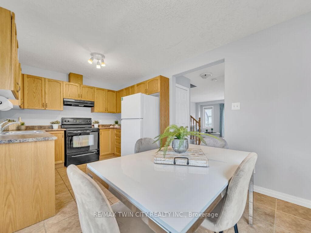 535 WINDFLOWER Crescent Unit #11 photo 6