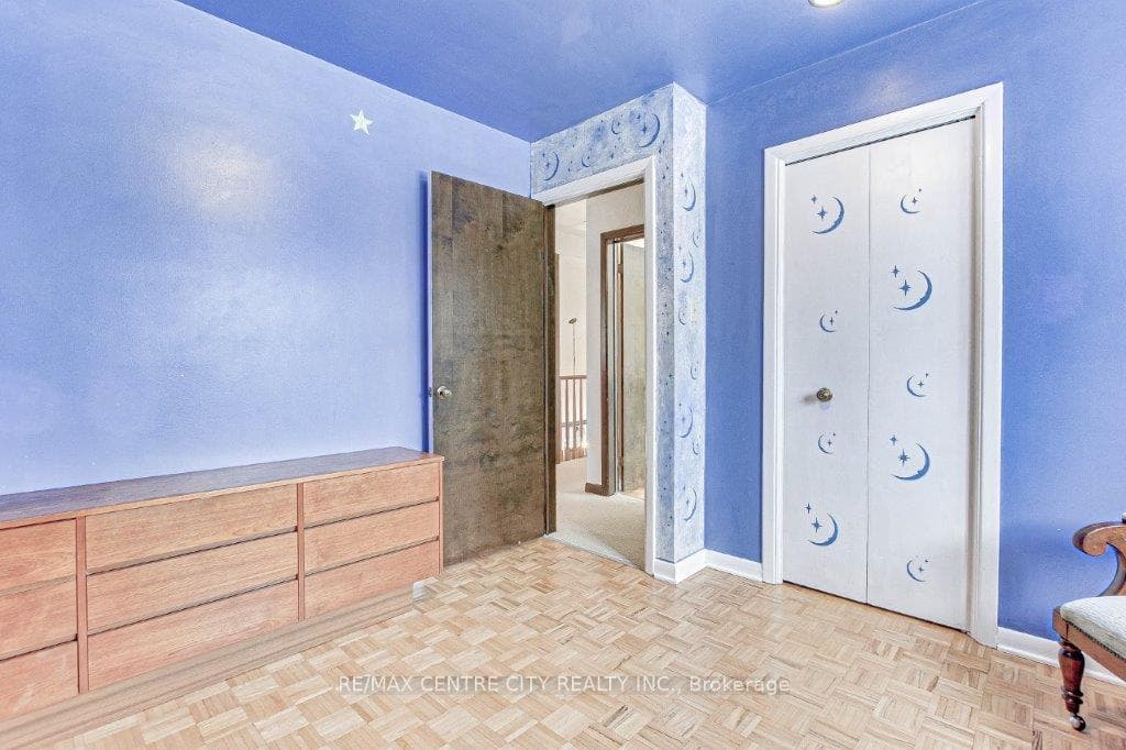 80 Sherwood Avenue photo 29
