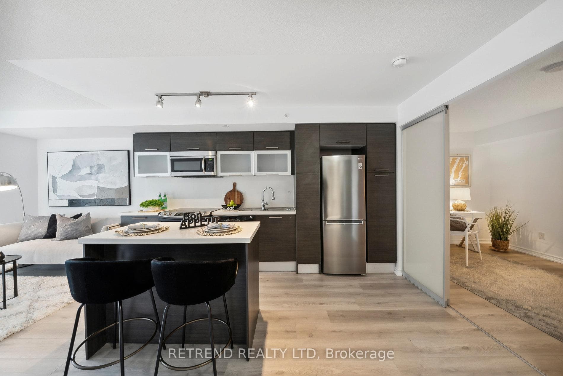 386 Yonge Street Unit 1004 photo 19