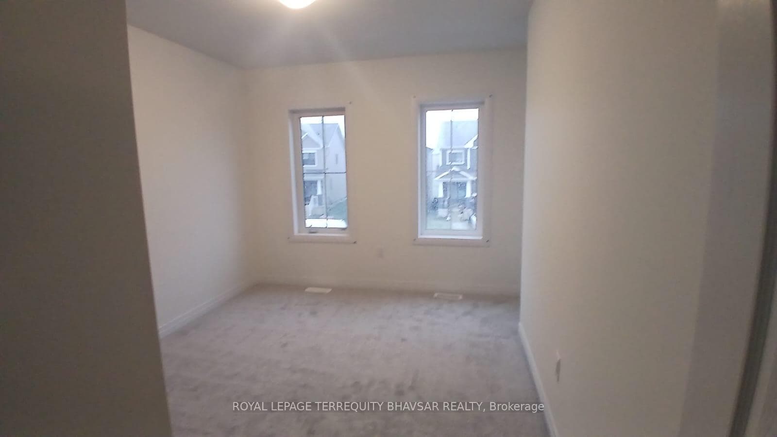 85 Velvet Way photo 16