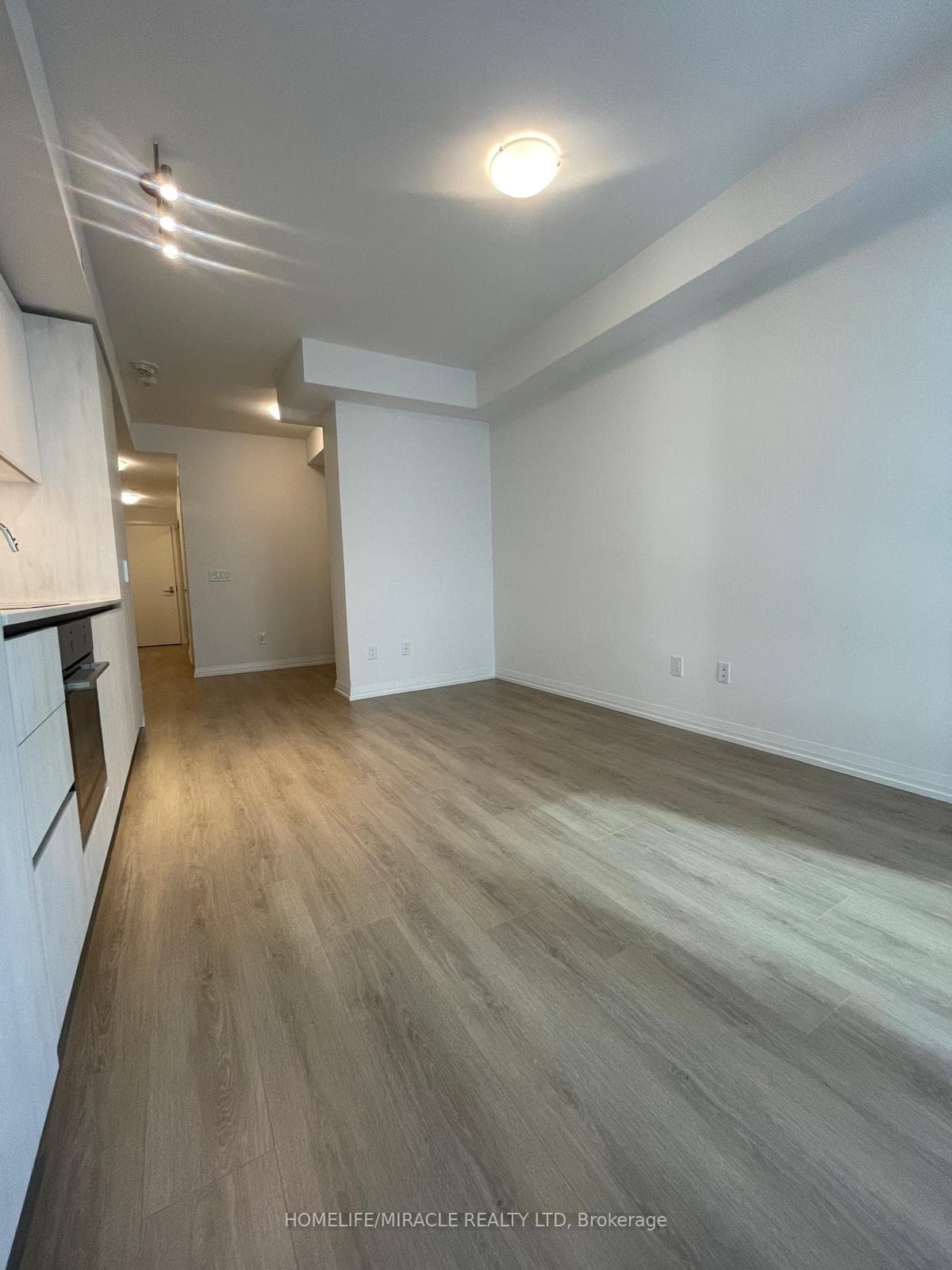 8 Widmer Street Unit 1110 photo 6