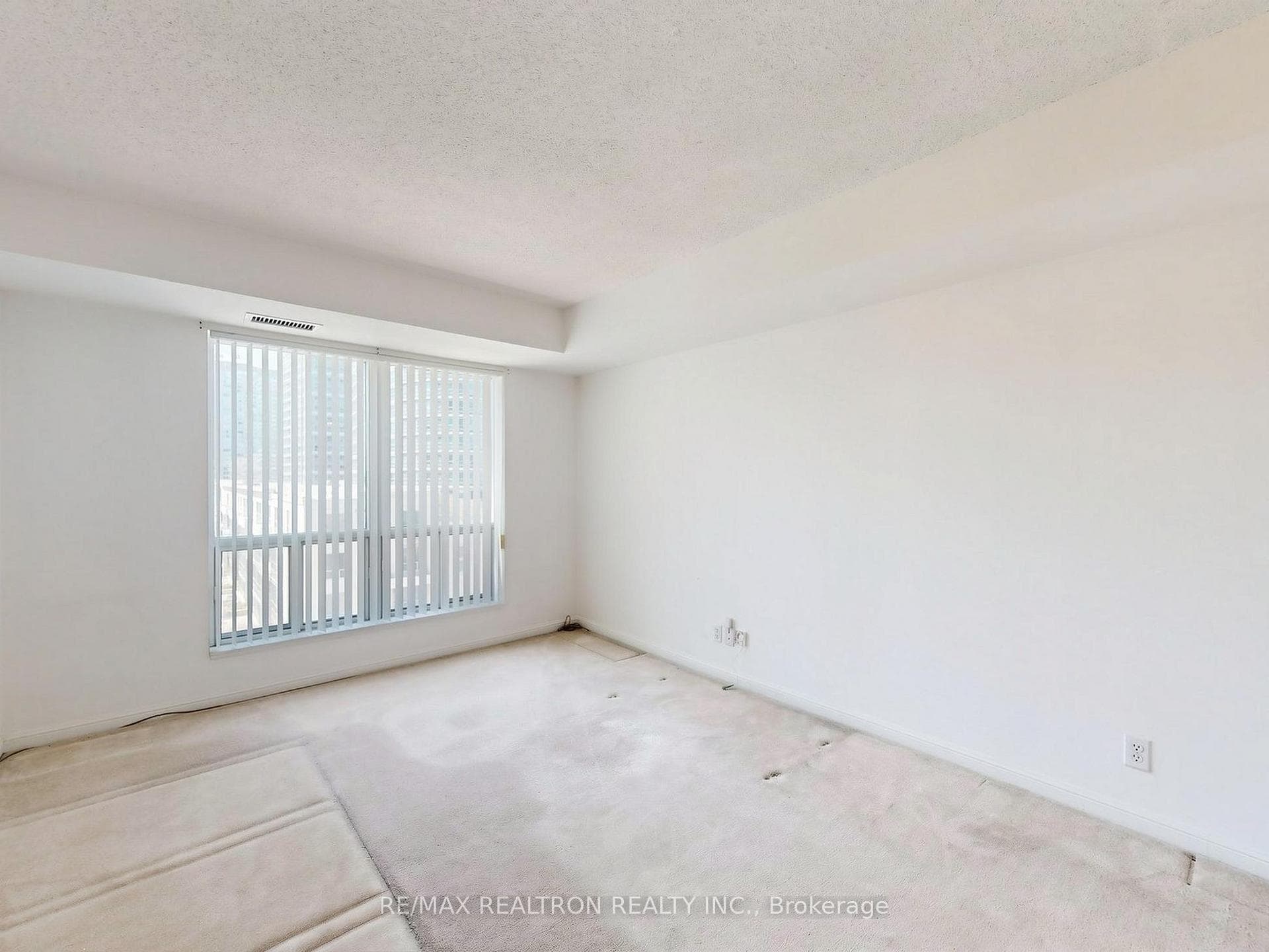 11 Lee Centre Drive Unit 602 photo 24