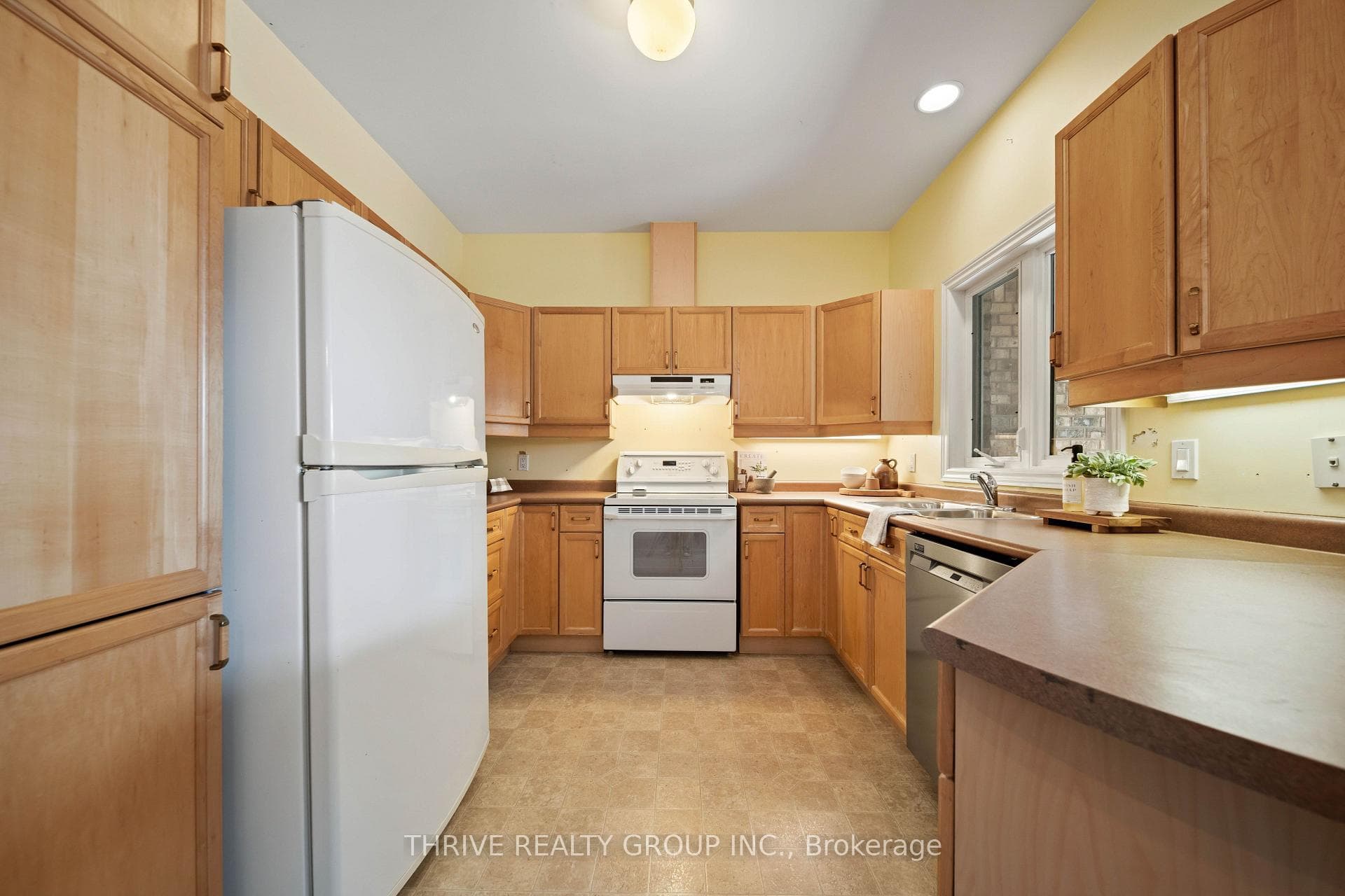 1574 Richmond Street Unit 3 photo 12