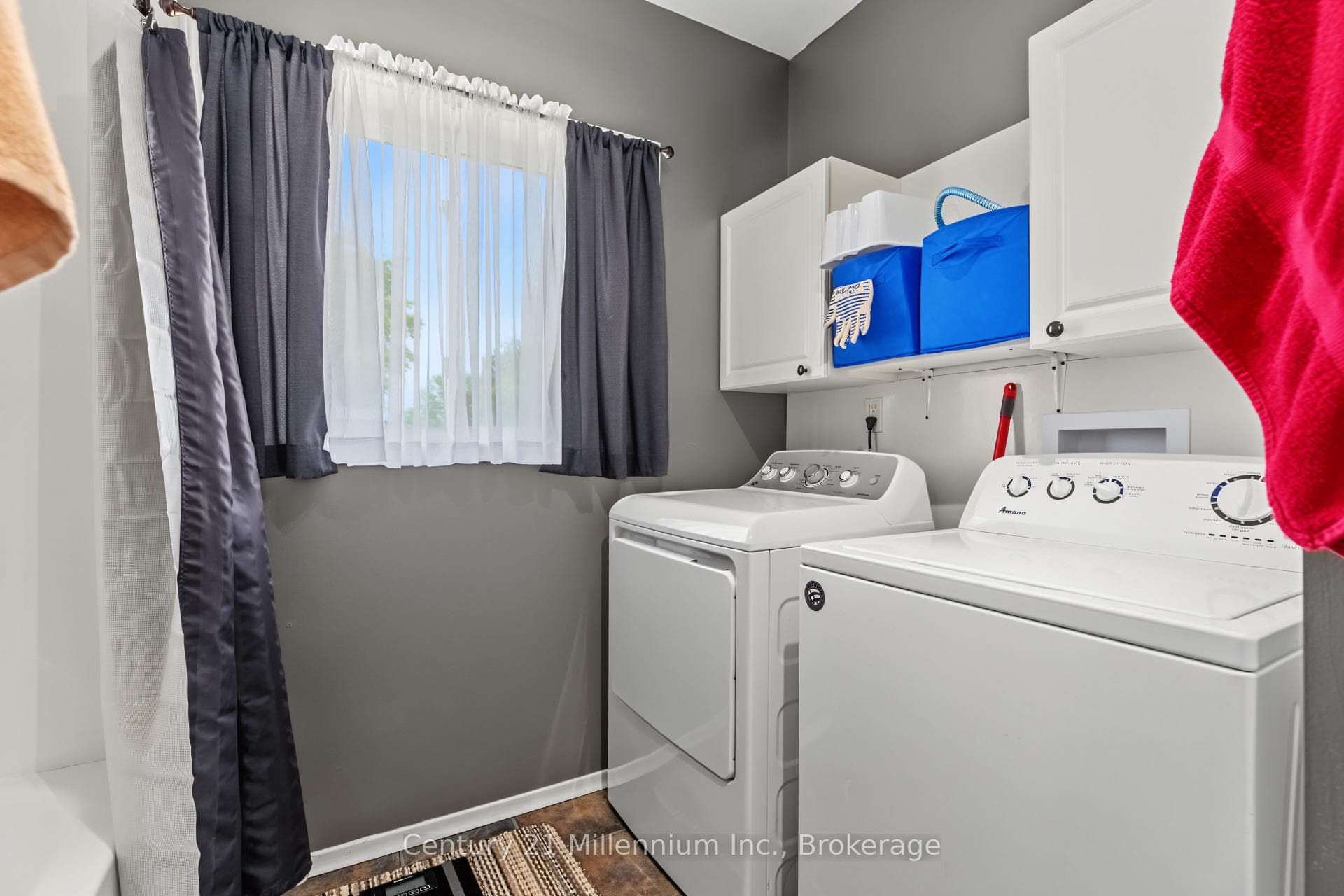 544 Louisa Street photo 17