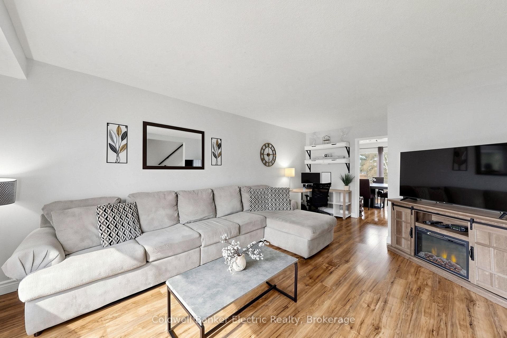 900 Southridge Street photo 7