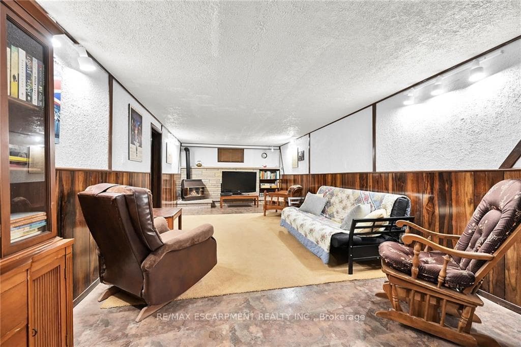 83 GAILMONT Drive photo 25