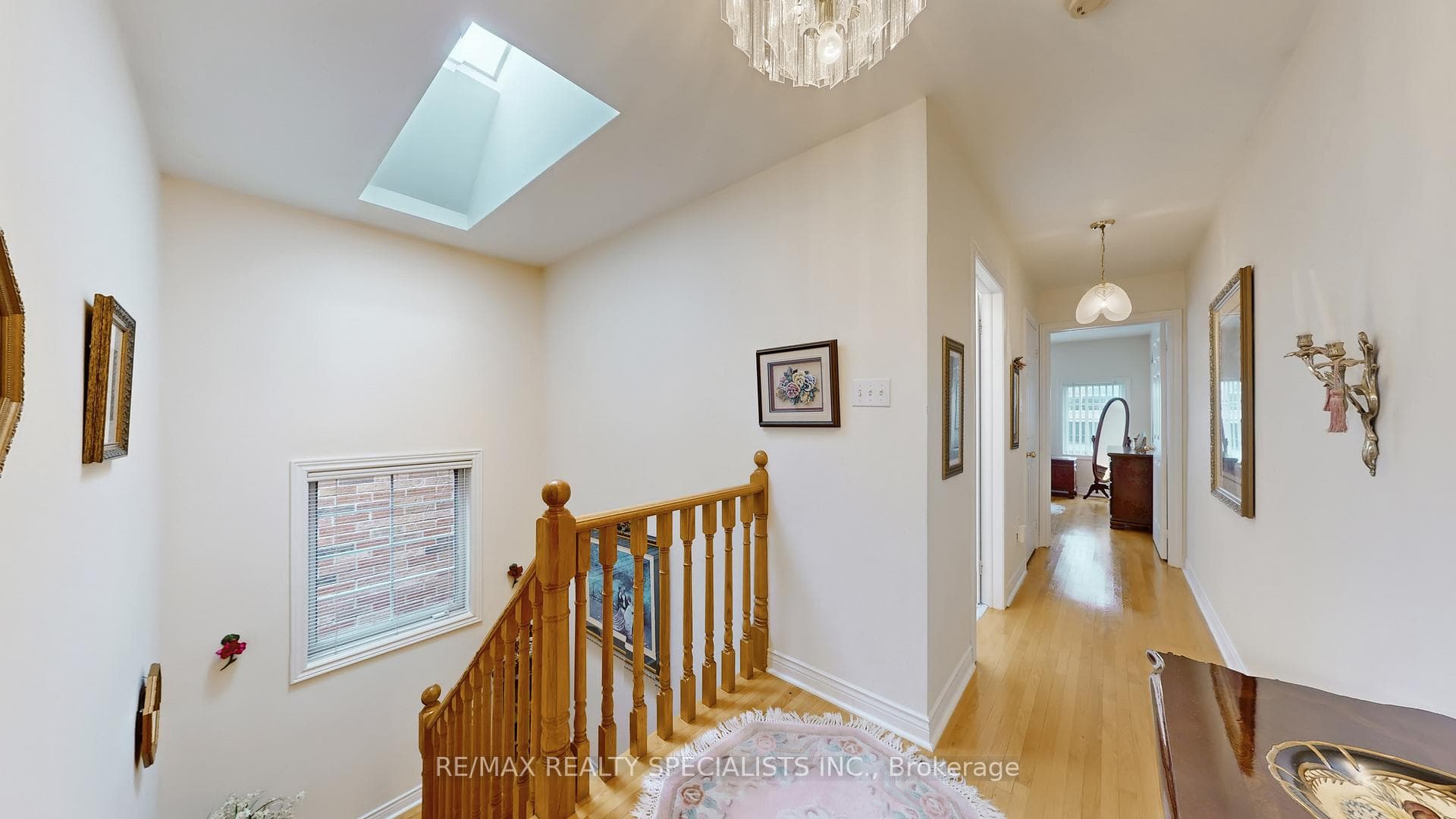 953 Dupont Street photo 14