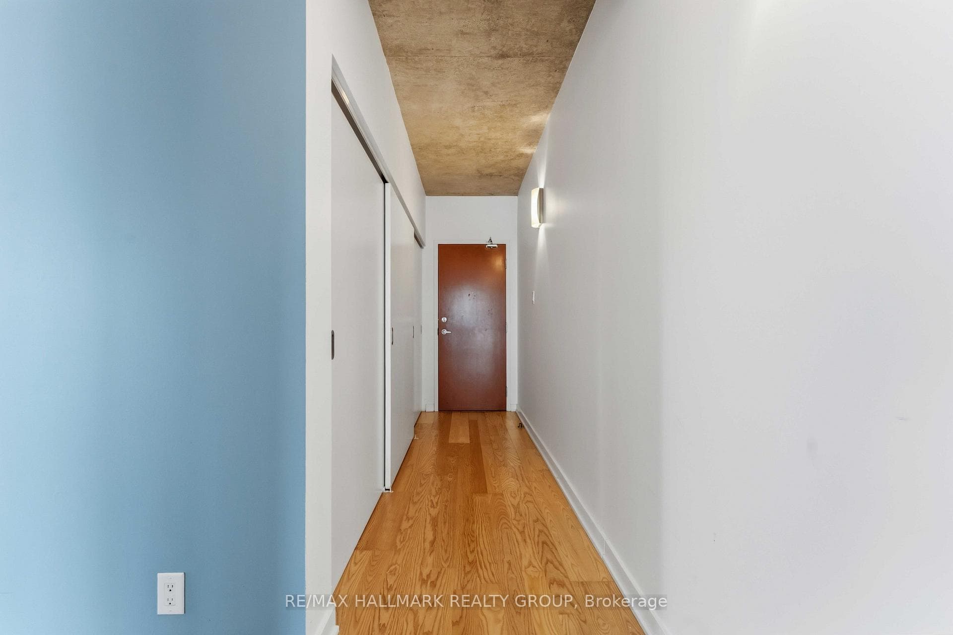 324 Laurier Avenue Unit 2110 photo 3