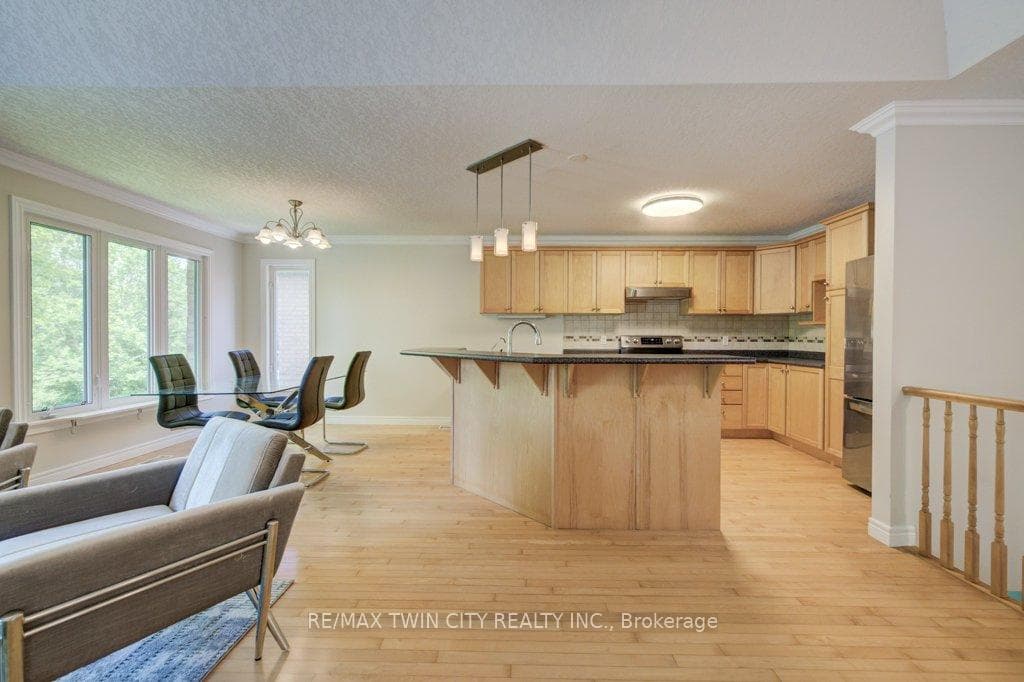 670 Salzburg Drive photo 12