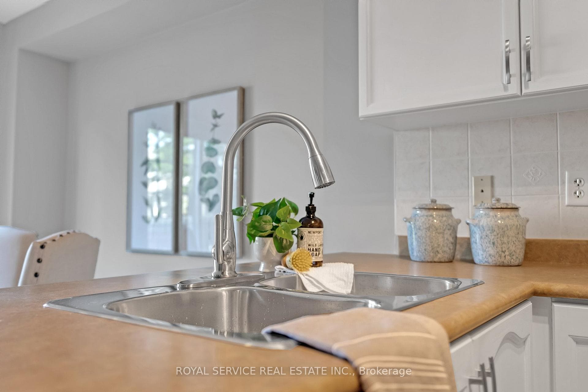 31 Lunney Crescent photo 12