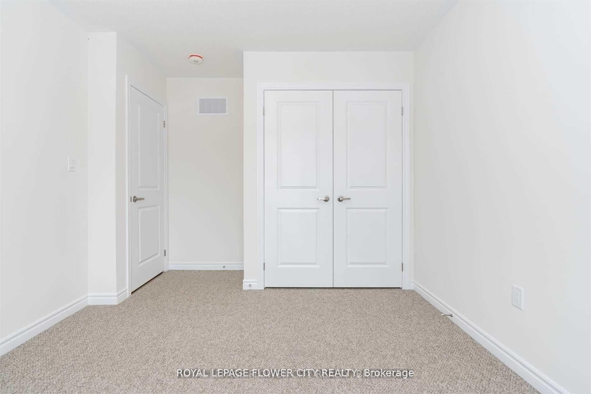 2282 Grainger Loop Crescent photo 24