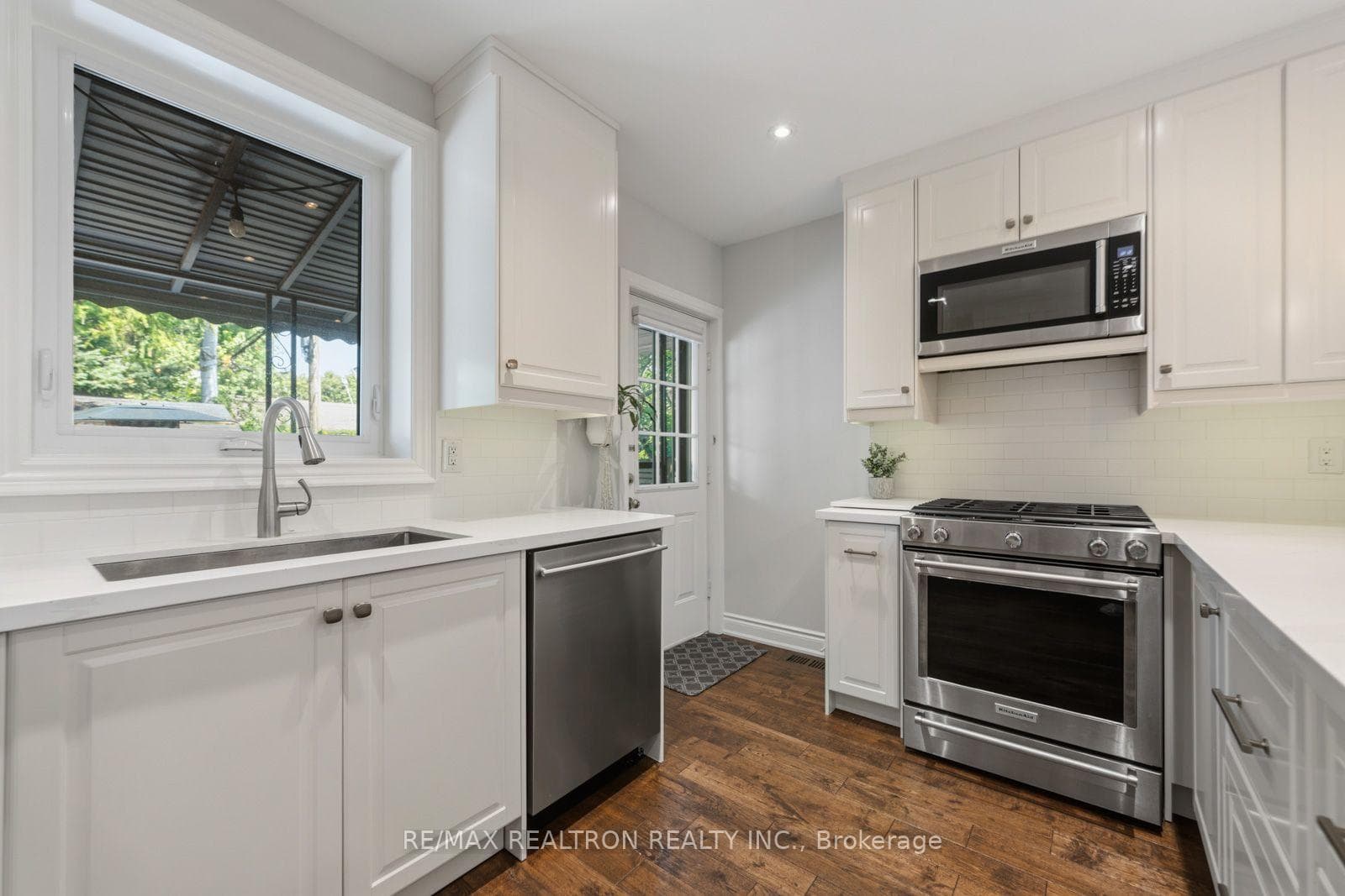 4 Normanna Avenue photo 12
