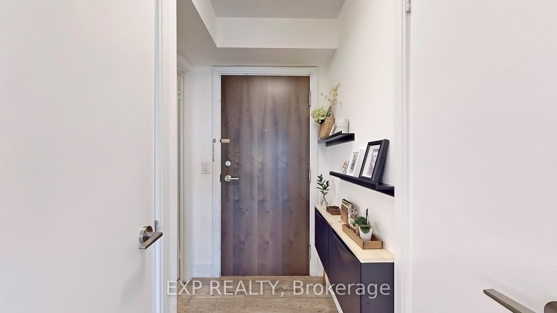 125 Village Green Square Unit 3104 photo 24