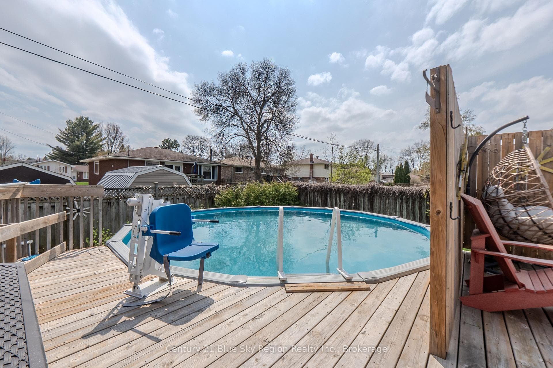 203 Rancier Street photo 33