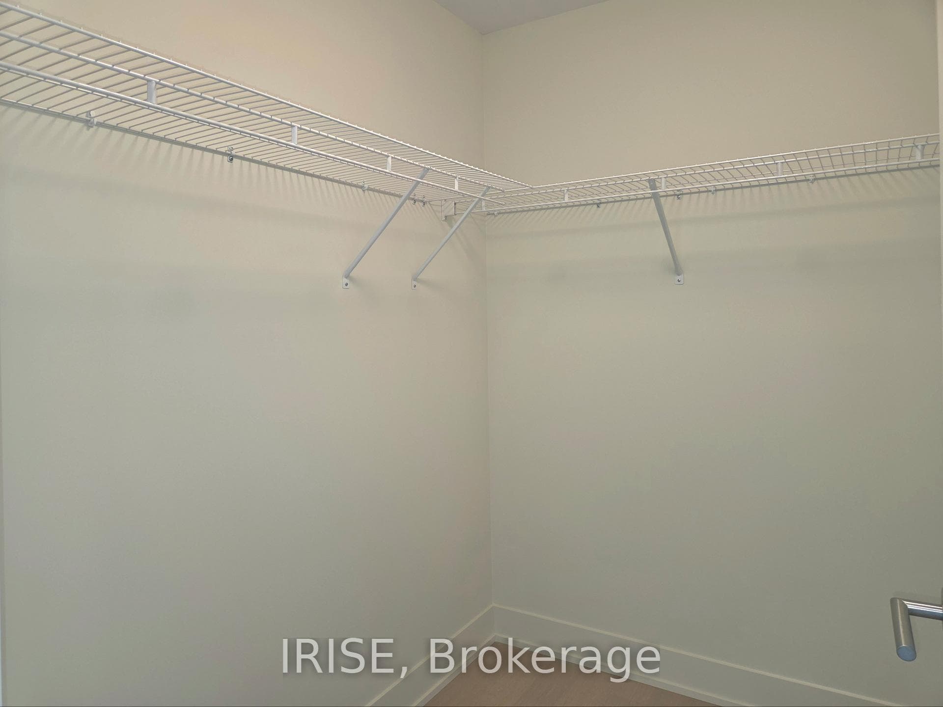 322 Dupont Street Unit 504 photo 5