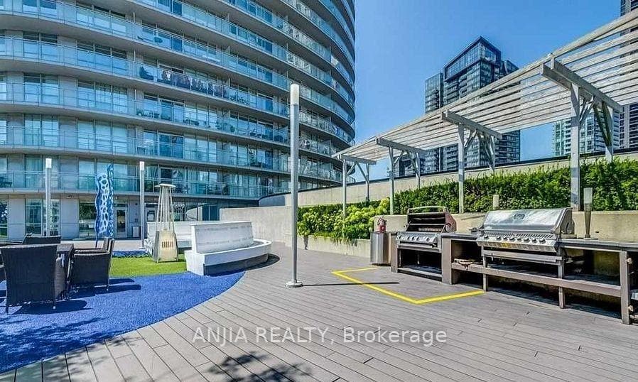 38 Dan Leckie Way Unit 2303 photo 3