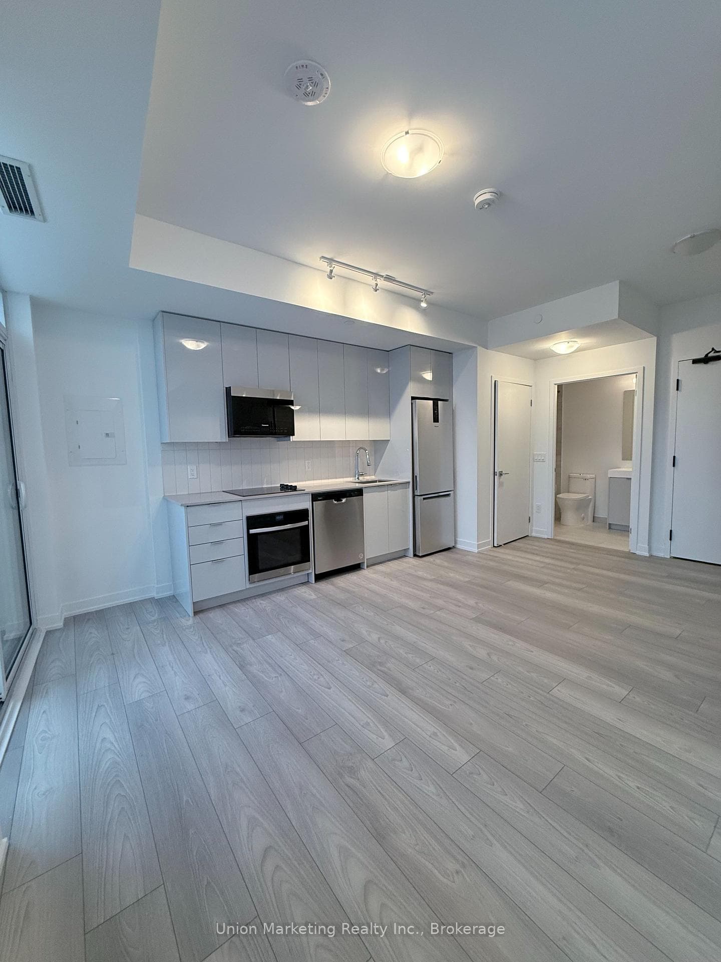 474 Caldari Road Unit 1304 photo 2