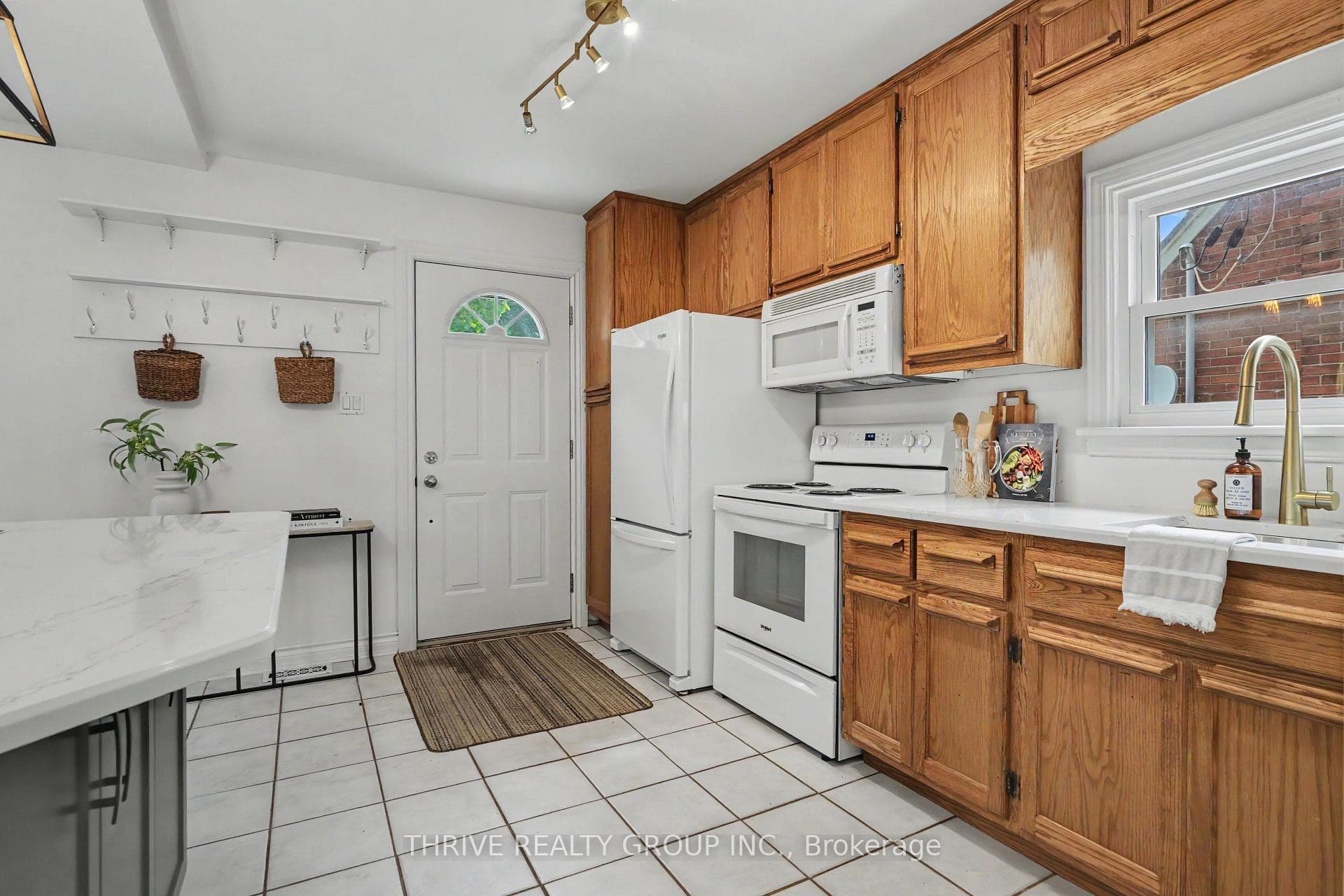 166 Ashland Avenue photo 7