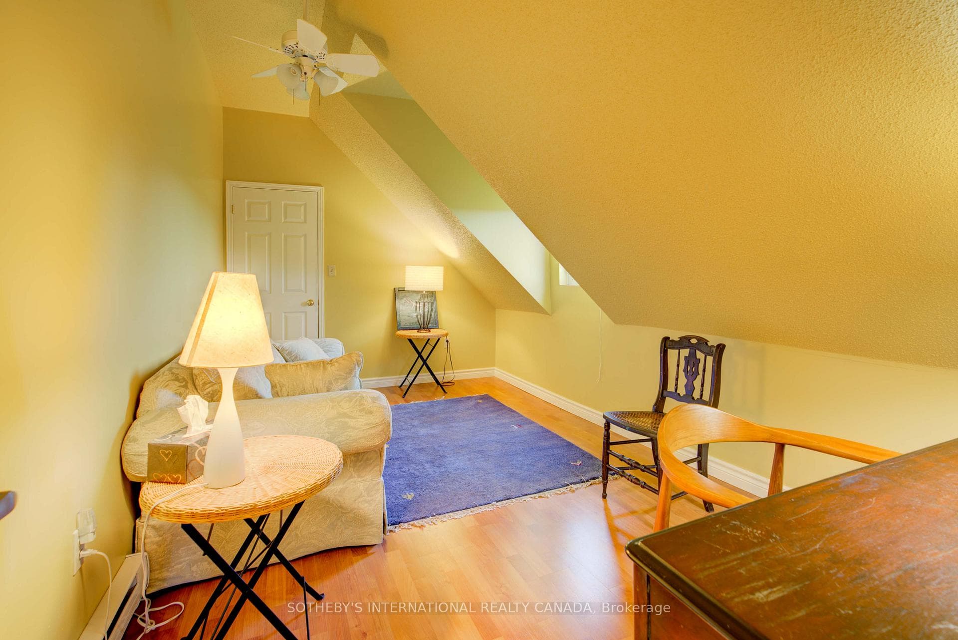330 Green Road photo 31