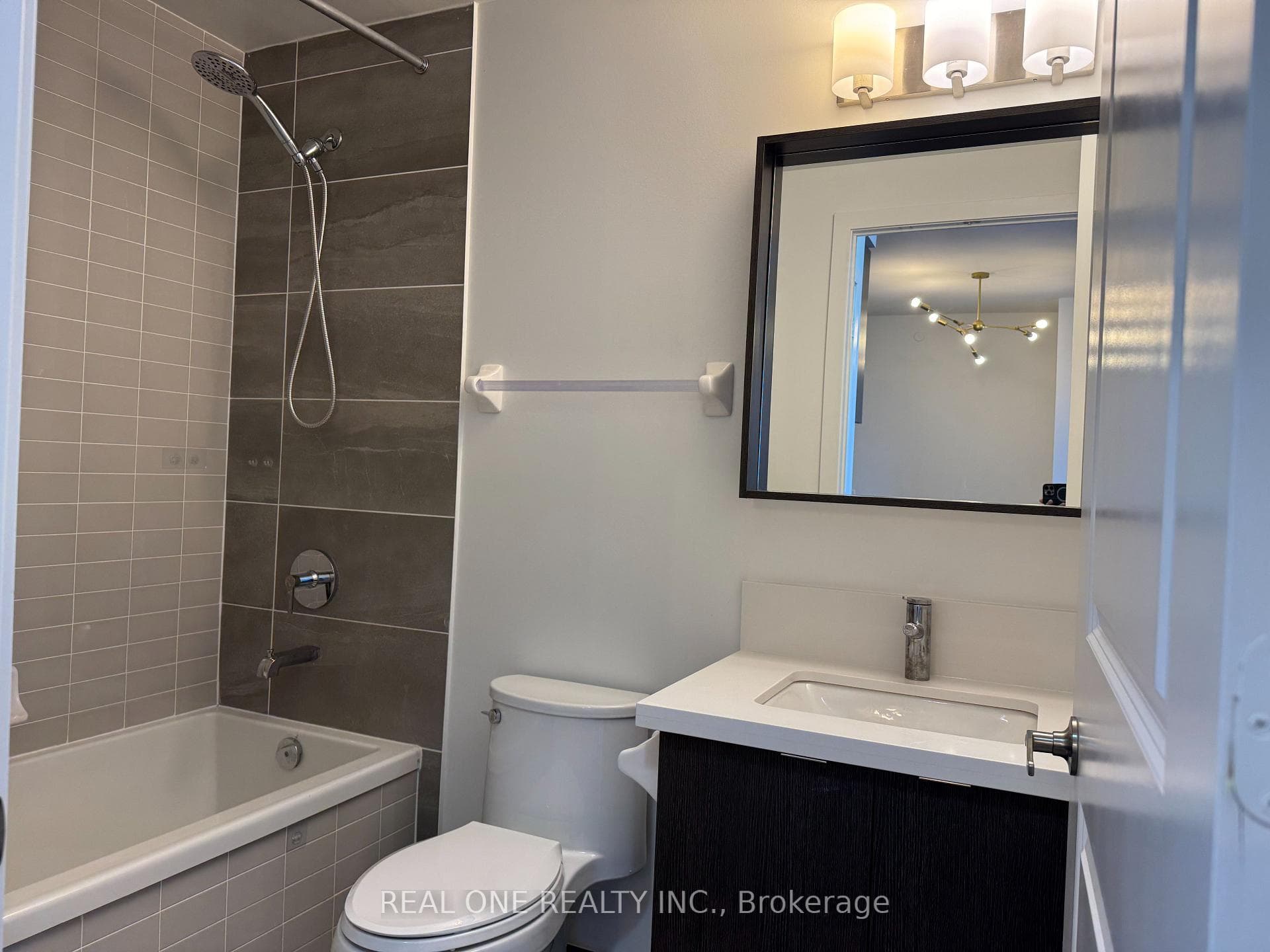 4699 Glen Erin Drive Unit 1801 photo 21