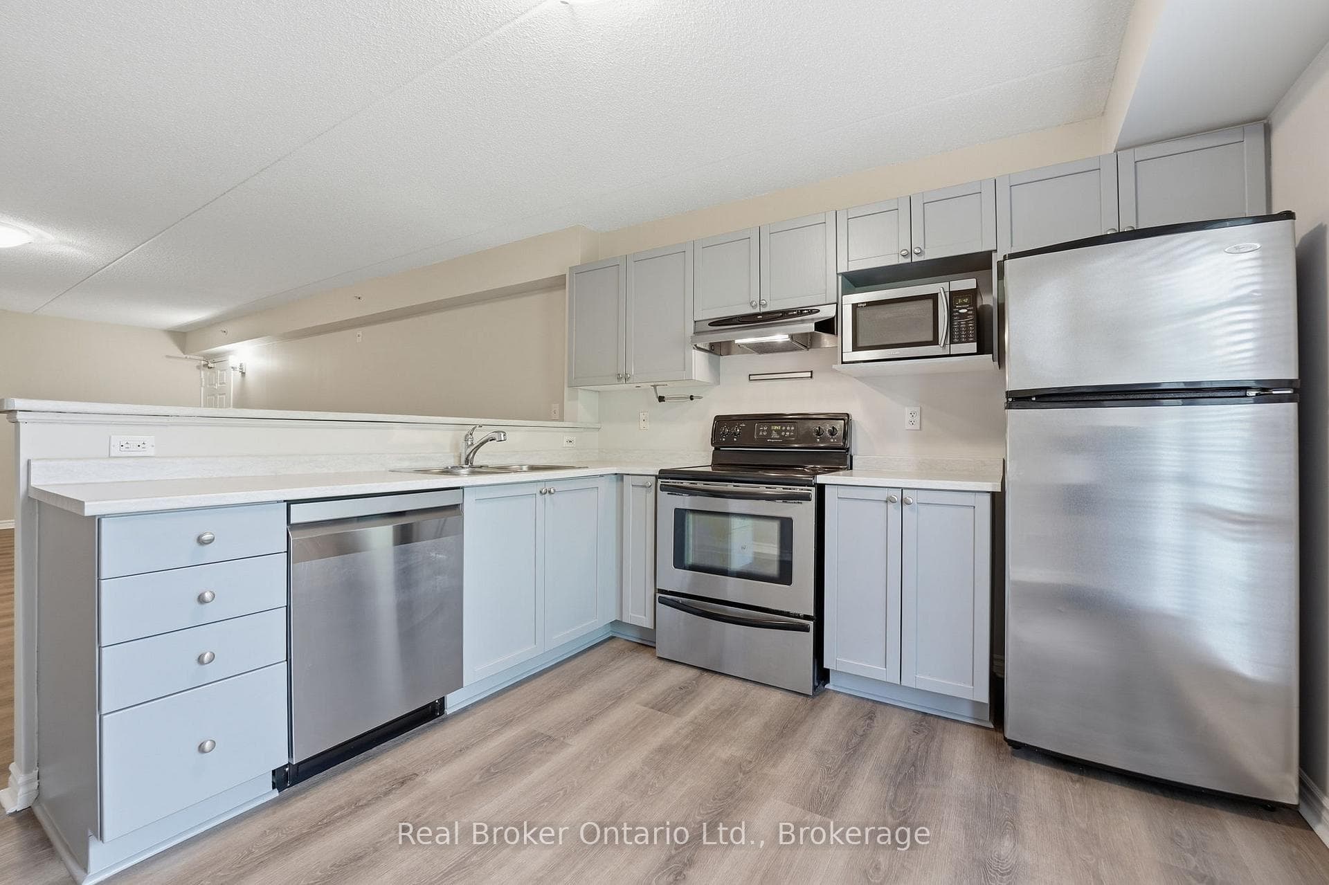 2065 Appleby Line Unit 205 photo 1
