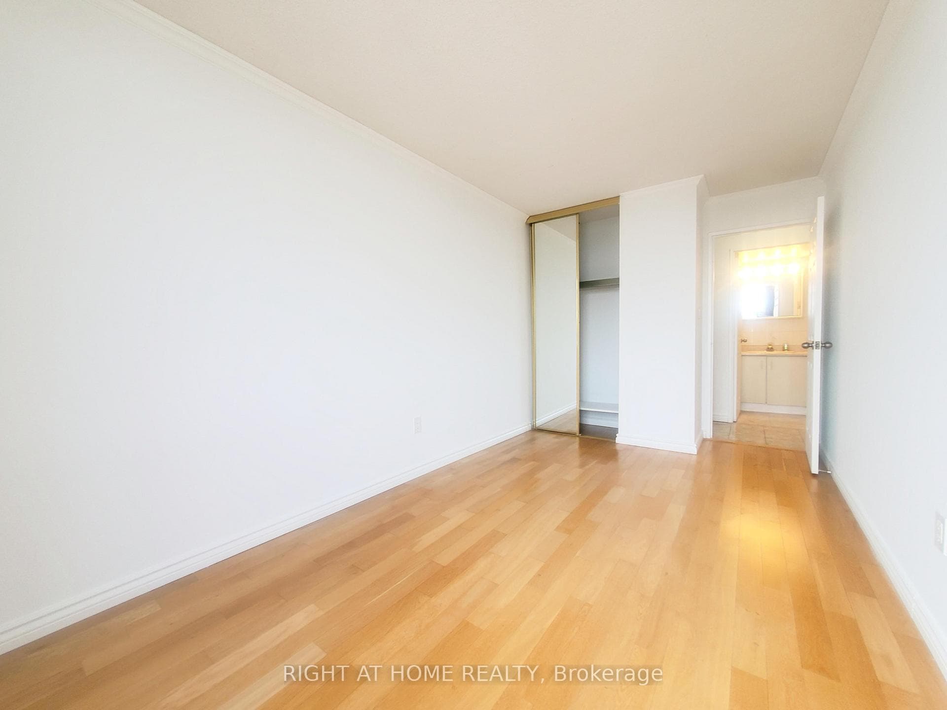 3300 Don Mills Road Unit 607 photo 20